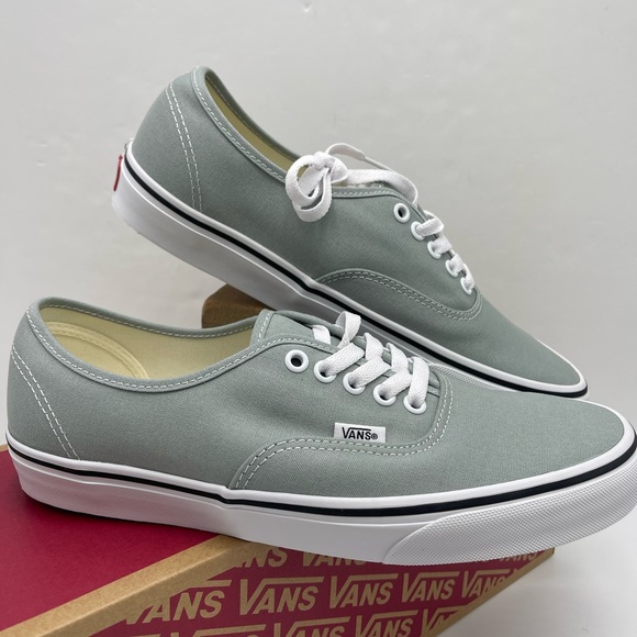Vans Men’s Lt Gray Canvas Authentic Color Theory Pure Grey
VN000D7YEPO Sneakers - Picture 10 of 16